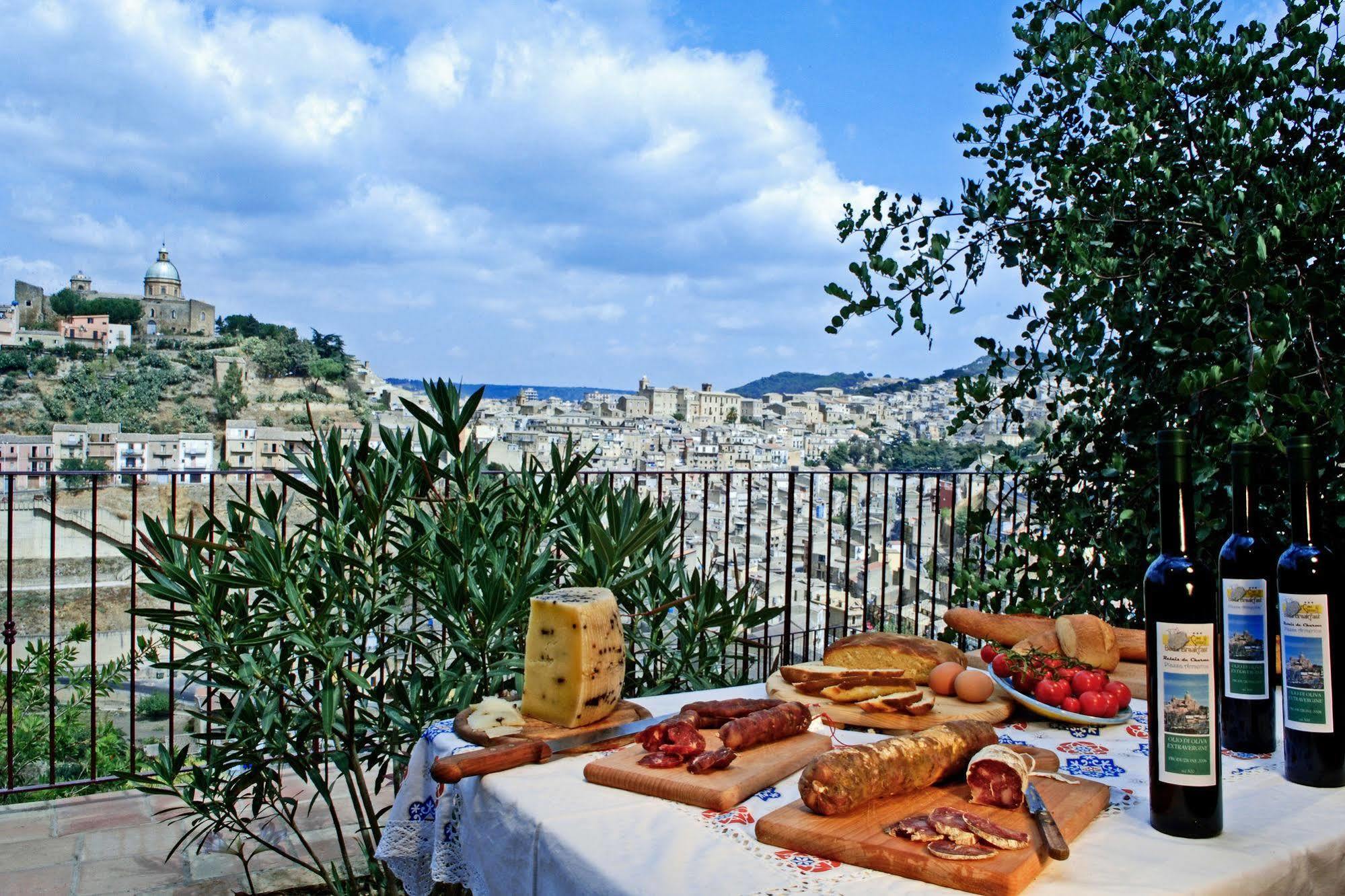 La Casa Sulla Collina D'Oro Bed & Breakfast Piazza Armerina Luaran gambar